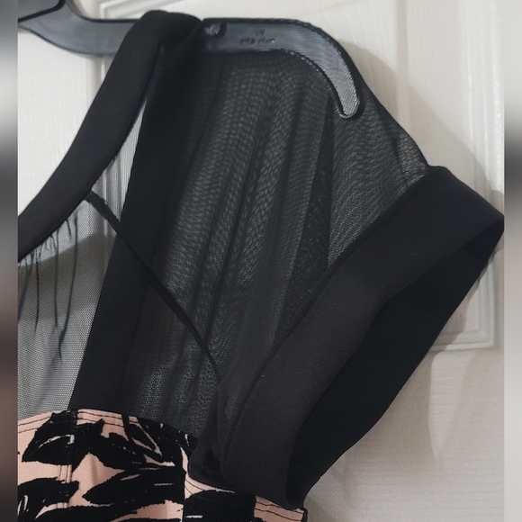 VELVET FLORAL DRESS - Picture 4 of 9